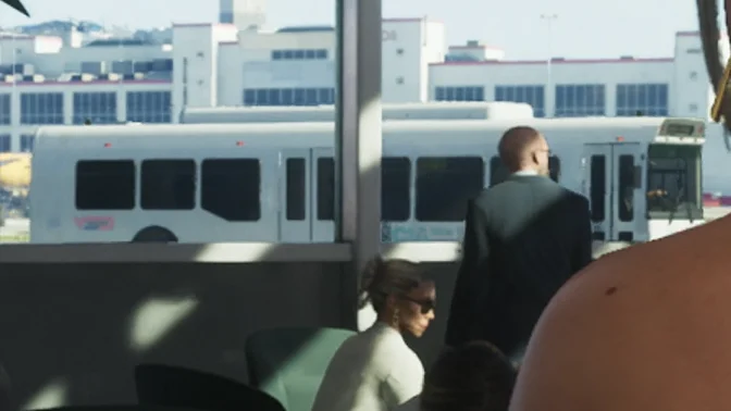 Bus d'aéroport dans GTA 6 — vue 1