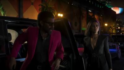 L’Ami d’Andrés de León dans GTA 6 sort d’une Jubilee dont Lucia tient la portière