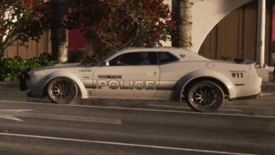Une Bravado Gauntlet Interceptor de police, vraisemblablement dans les rues de Leonida