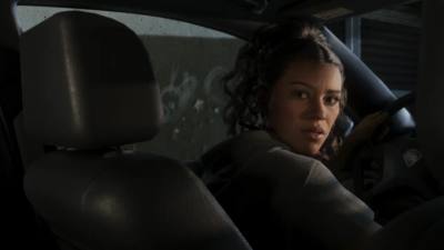 Lucia Caminos face à la question de Raul Bautista sur son professionnalisme dans GTA 6