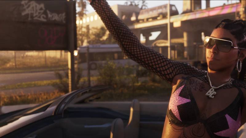 Un cabriolet inspiré de la Mercedes-Benz CLE dans le deuxième trailer de GTA 6, avec le toit ouvert et un intérieur clair.