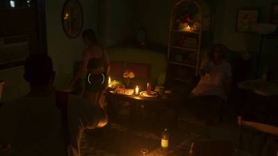 Tata Tee réagit à l'arrivée de Jason et Lucia dans son appartement dans GTA 6