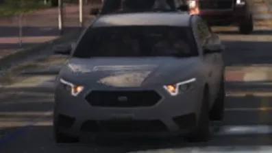 Une Vapid Civilian Interceptor en jeu, couleur grise ou argentée, aperçue dans les fuites de GTA 6.